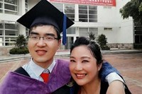 Bà mẹ Trung Quốc giúp con trai bại não vào Harvard