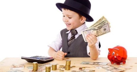 4 bài học cha mẹ cần biết khi dạy con về tiền bạc