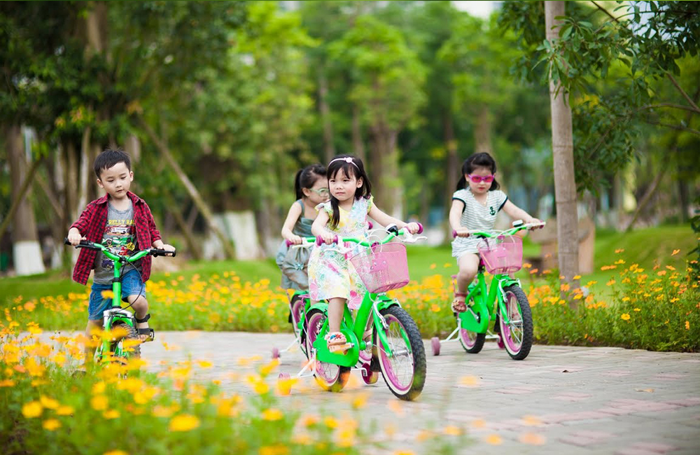 Cách trung tâm Hà Nội chưa đầy 20km, điểm dã ngoại cuối tuần này đang hút hồn các mẹ bỉm sữa