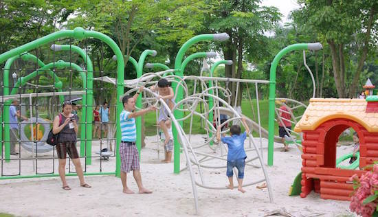 Cách trung tâm Hà Nội chưa đầy 20km, điểm dã ngoại cuối tuần này đang hút hồn các mẹ bỉm sữa